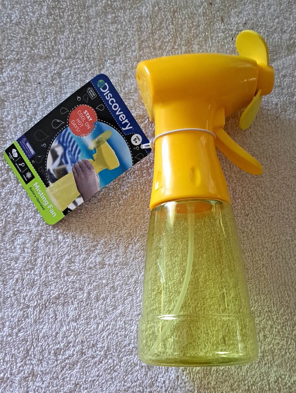 Discovery Kids Battery Operated Handheld Misting Fan Yellow Ages 5+